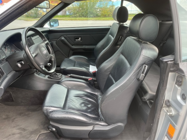 948387-11 Audi Convertible 2.6 V6 - 1999