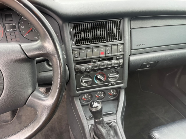 948387-15 Audi Convertible 2.6 V6 - 1999