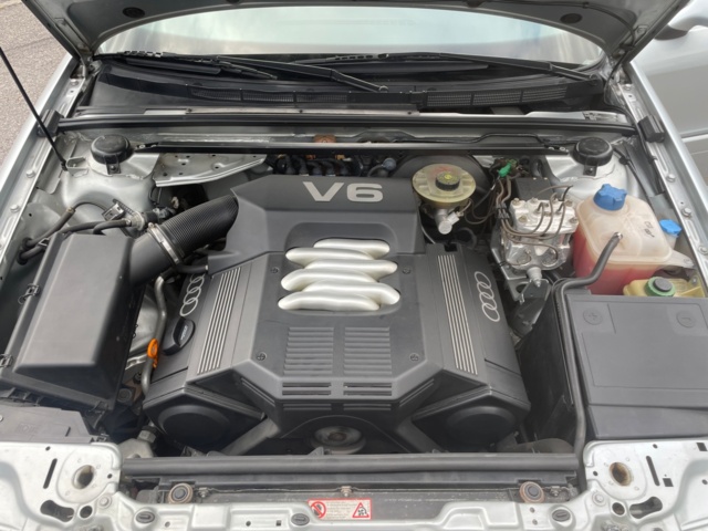 948387-18 Audi Convertible 2.6 V6 - 1999