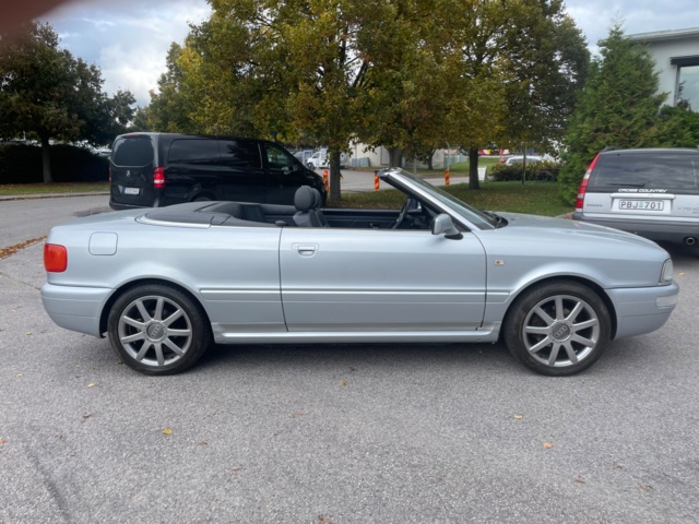 948387-23 Audi Convertible 2.6 V6 - 1999