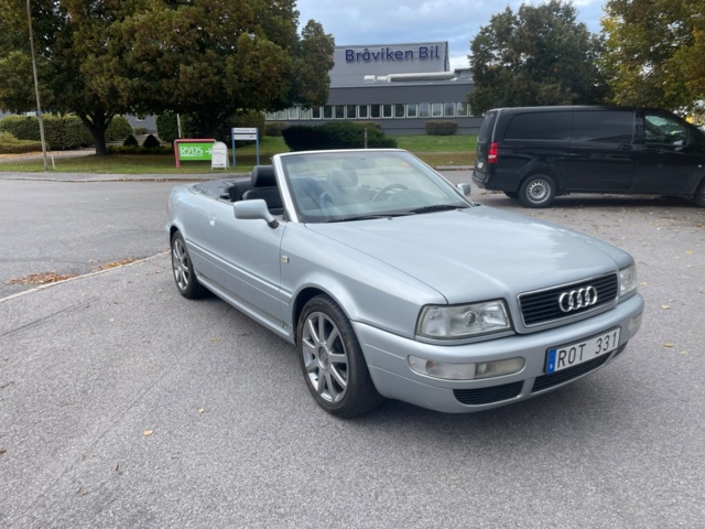 948387-24 Audi Convertible 2.6 V6 - 1999
