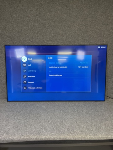 868760-12 Samsung QLED 65" TV
