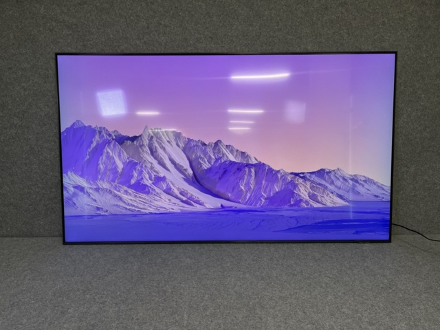 868760-15 Samsung QLED 65" TV