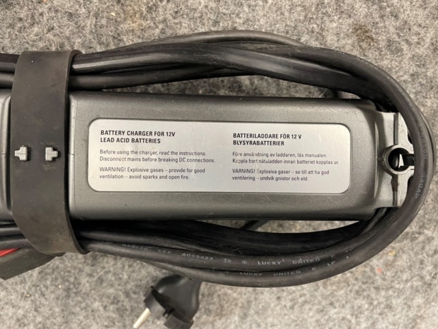 917161-5 Battery charger Exide 12/15