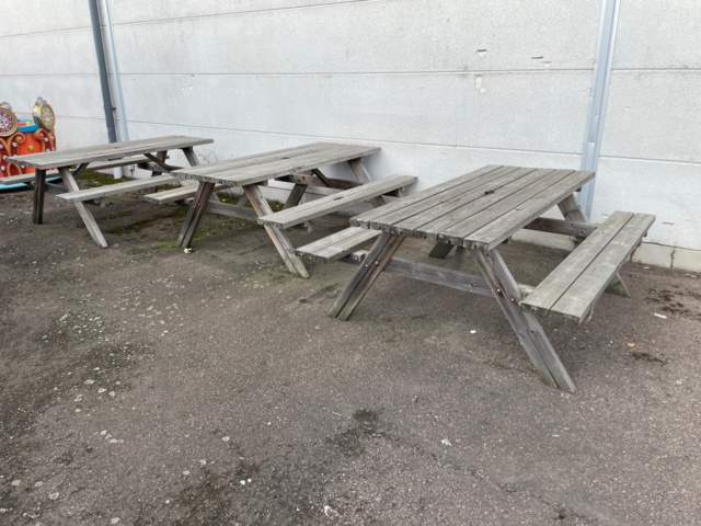 3 benches 175 cm long and 150 cm wide - PS Auction - We value the ...