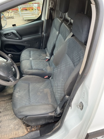 803790-33 Peugeot Partner Van Increased Payload 1.6 HDi Manual, 92hp, 2011 - DMS511