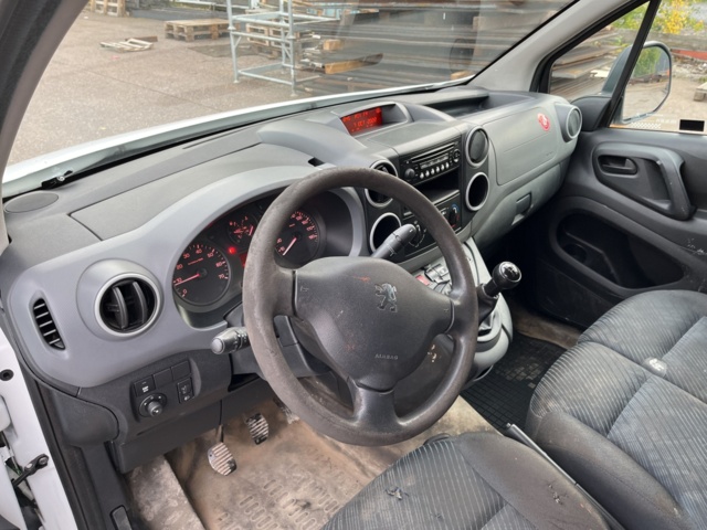 803790-34 Peugeot Partner Van Increased Payload 1.6 HDi Manual, 92hp, 2011 - DMS511