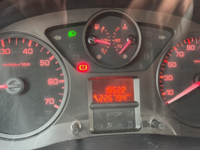 803790-35 Peugeot Partner Van Increased Payload 1.6 HDi Manual, 92hp, 2011 - DMS511