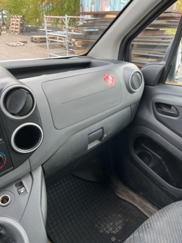 803790-38 Peugeot Partner Van Increased Payload 1.6 HDi Manual, 92hp, 2011 - DMS511