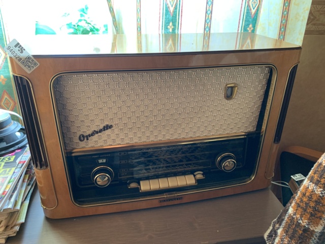 940328-1 Radio set Telefunken Operette