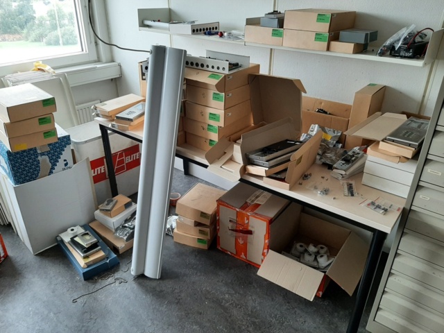 920560-8 Collection of gate code units and various lock components