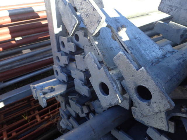 861988-18 Haki ställning