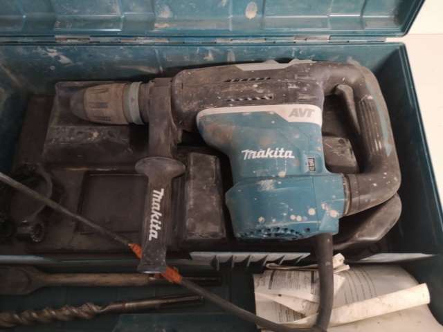880706-7 Hammer drill Makita HR4013C