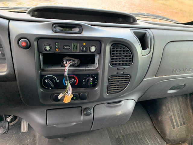 940358-27 Ford Transit T330 2.4 TDE -2003