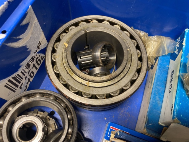 949008-5 Ball bearings and accessories