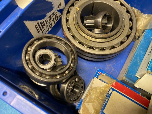 949008-6 Ball bearings and accessories