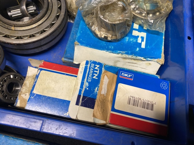949008-7 Ball bearings and accessories