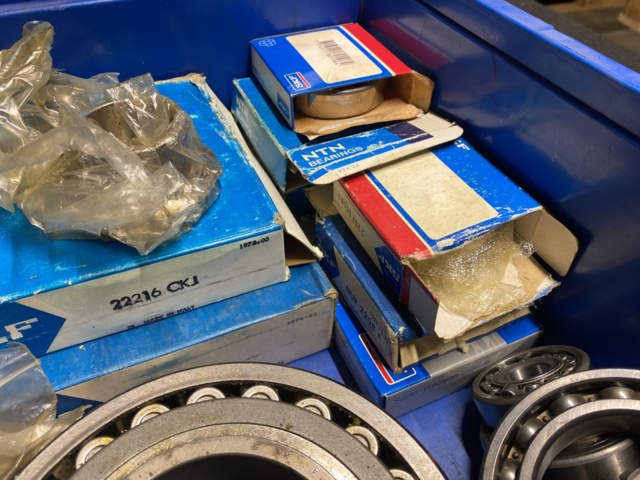 949008-9 Ball bearings and accessories