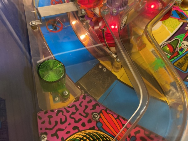 946387-9 Pinball game Radical