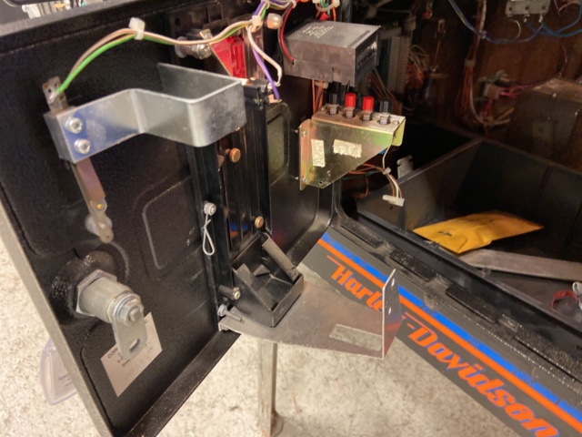 946383-10 Pinball Harley Davidson
