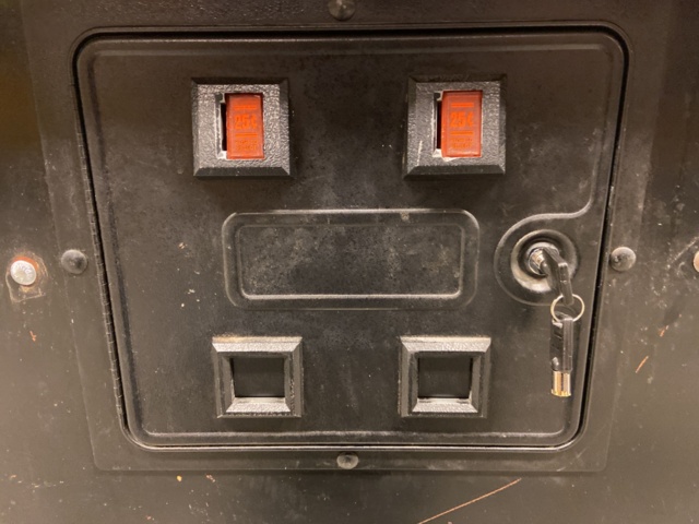 946402-7 Arcade game Joust