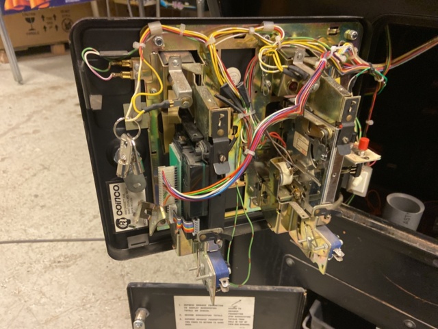 946402-10 Arcade game Joust