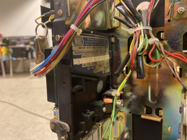 946402-11 Arcade game Joust