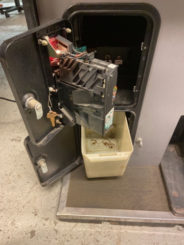 946404-9 Arcade game Continental Circus