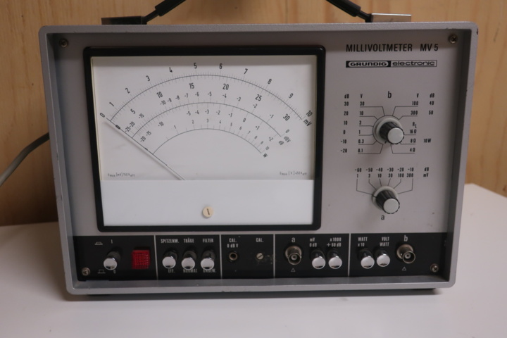 933978-2 Millvoltmeter MV5, Grundig Electronics