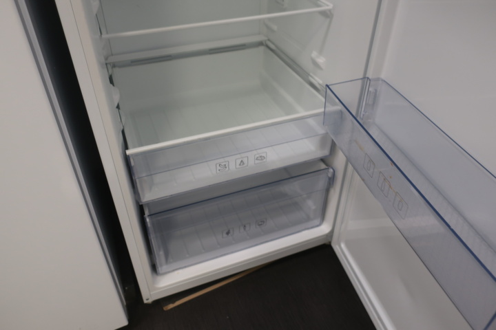 934042-8 Refrigerator, BEKO