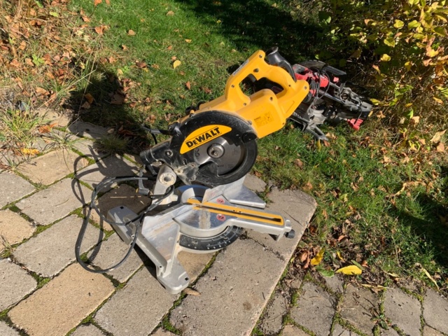 825017-3 DeWalt DWS774-QS chop / miter saw