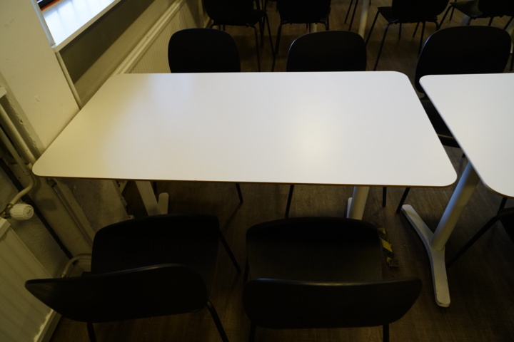 933760-4 Conference table and chairs