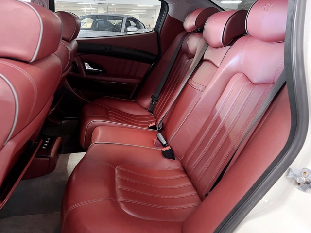 928037-54 Maserati Quattroporte 4.2 V8 - 2007