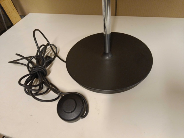 887684-2 Design table lamp Louis Poulsen PH 80