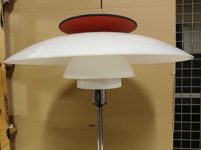 887684-4 Design table lamp Louis Poulsen PH 80