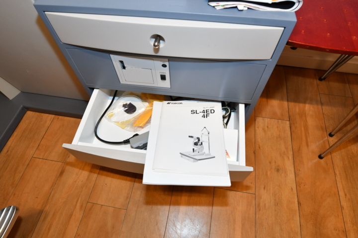 949276-8 Eye examination station TOPCON