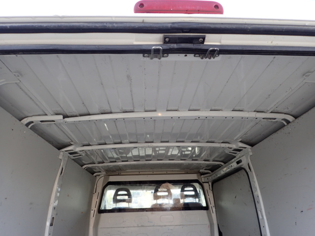 861996-69 Peugeot Boxer Van 330 2.2 HDi - 2010