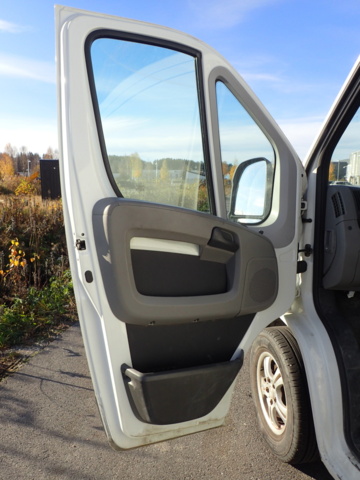 861996-81 Peugeot Boxer Van 330 2.2 HDi - 2010