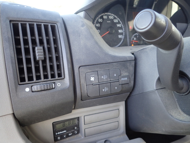 861996-88 Peugeot Boxer Van 330 2.2 HDi - 2010