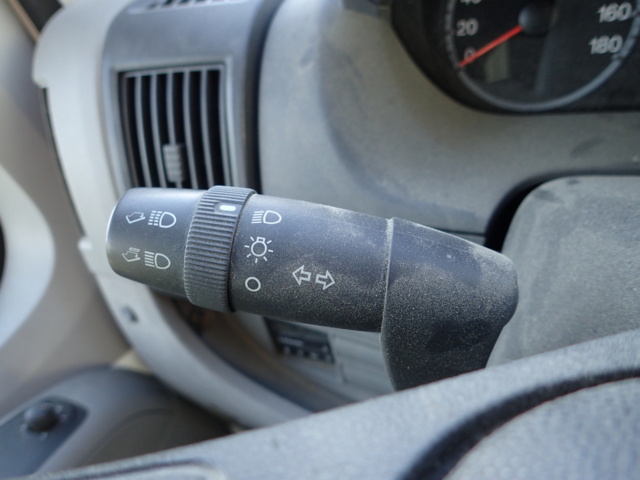 861996-100 Peugeot Boxer Van 330 2.2 HDi - 2010