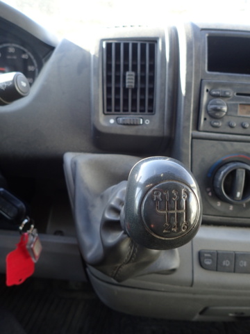 861996-104 Peugeot Boxer Van 330 2.2 HDi - 2010