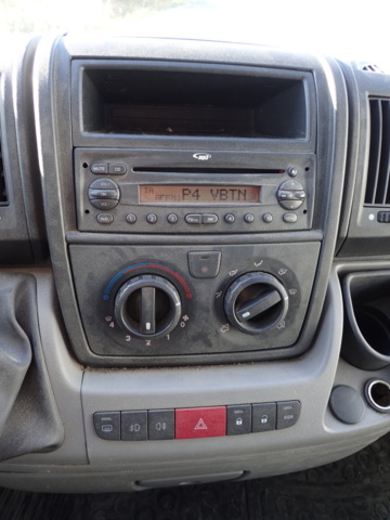 861996-105 Peugeot Boxer Van 330 2.2 HDi - 2010