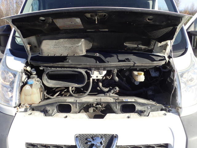 861996-112 Peugeot Boxer Van 330 2.2 HDi - 2010