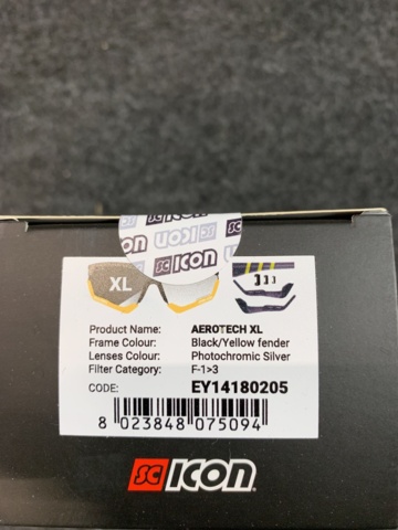 950437-3 Sports glasses Scicon Aerotech XL - Black Gloss/Photochromic Silver Mirror