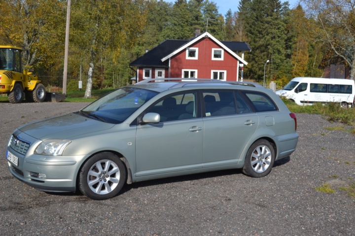 943821-3 Toyota Avensis Kombi 1.8 VVT-i - 2005