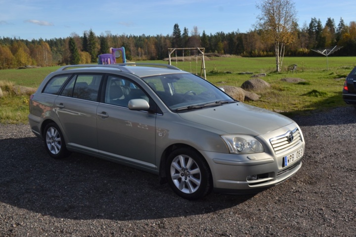 943821-9 Toyota Avensis Kombi 1.8 VVT-i - 2005