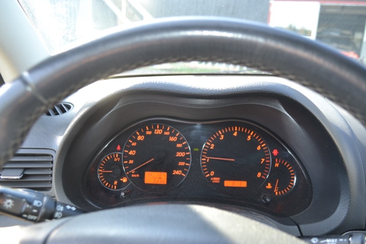 943821-14 Toyota Avensis Kombi 1.8 VVT-i - 2005