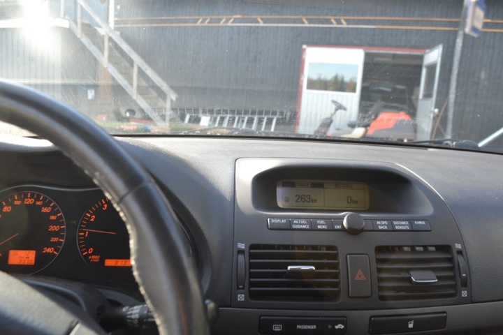 943821-15 Toyota Avensis Kombi 1.8 VVT-i - 2005