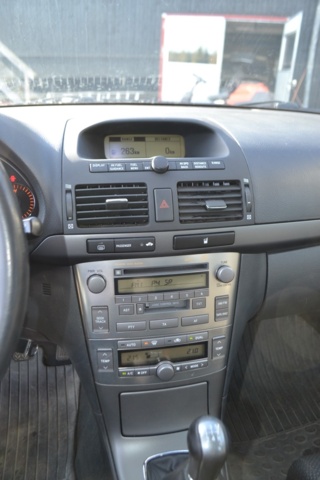 943821-16 Toyota Avensis Kombi 1.8 VVT-i - 2005