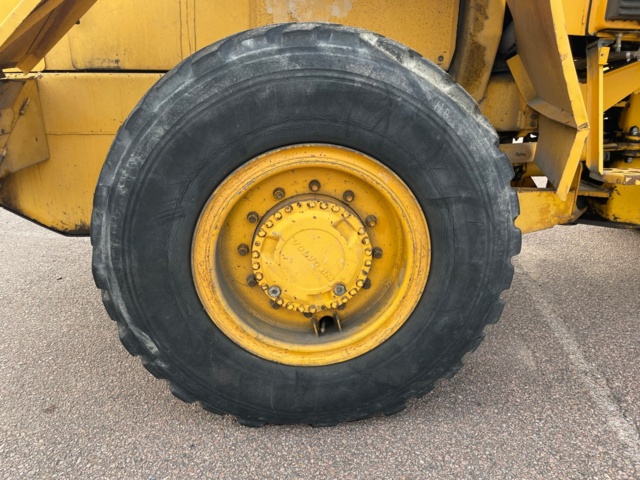 768183-32 Loader Volvo L70